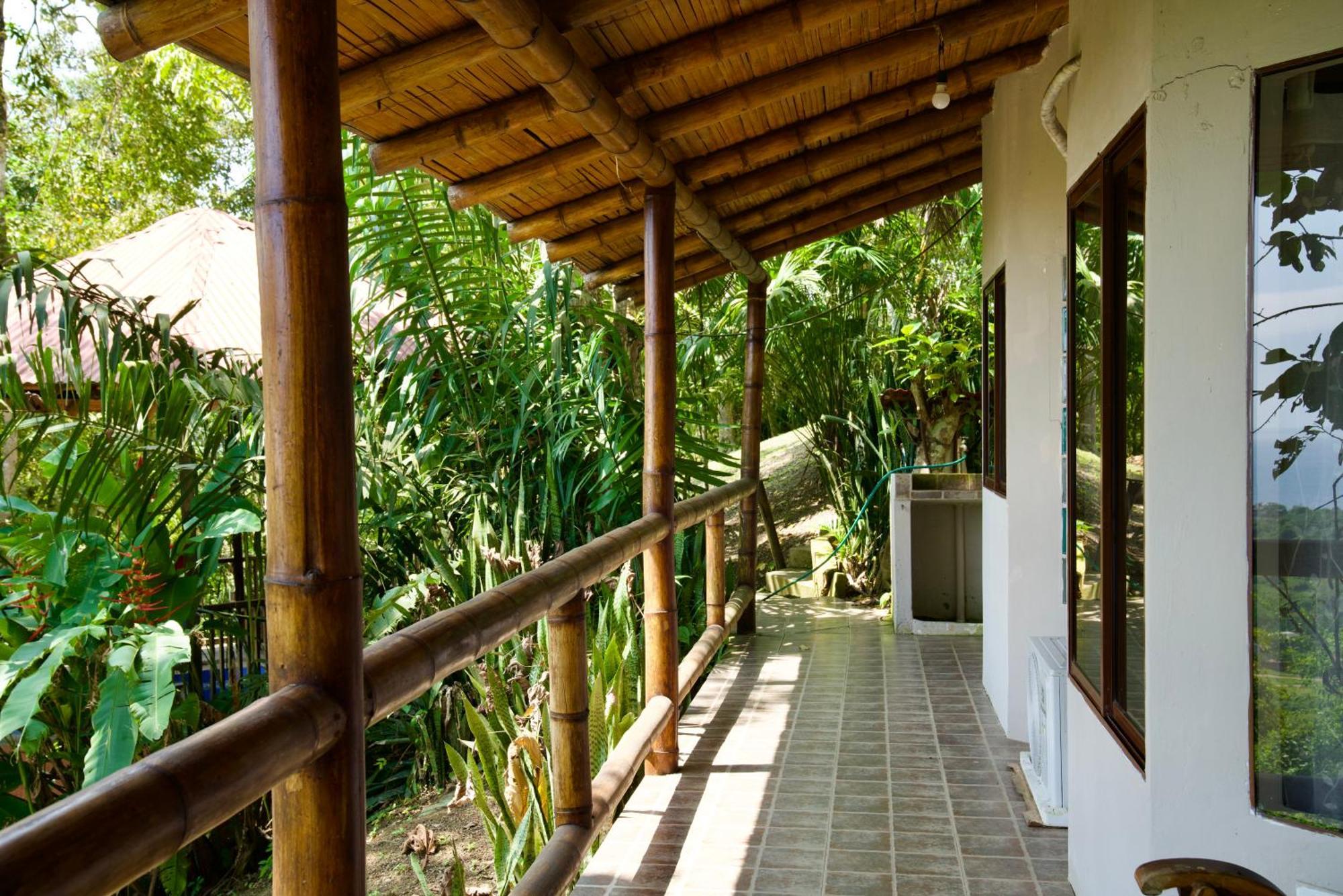 Samai Lodge Holistic Living Olon Exterior photo